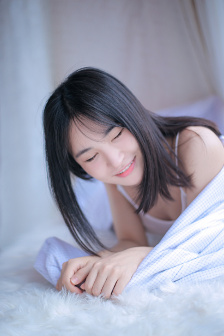 两个小婕子和我做愛HD